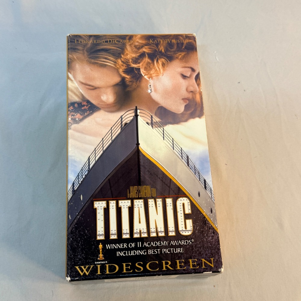 Titanic VHS Widescreen 2-Tape Set James Cameron 1997 Movie THX Mastered 334812